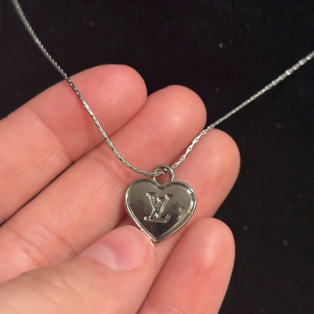 LV Necklace stainless steel - Picture 3 of 5